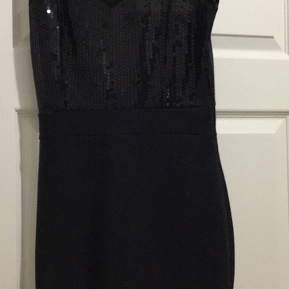 Dress - Picture 3 of 5